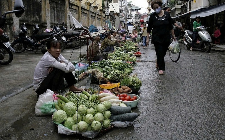 Lãnh đạo Hà Nội: Nhiều địa phương không thực hiện chỉ đạo về dẹp chợ 'tạm', chợ 'cóc'