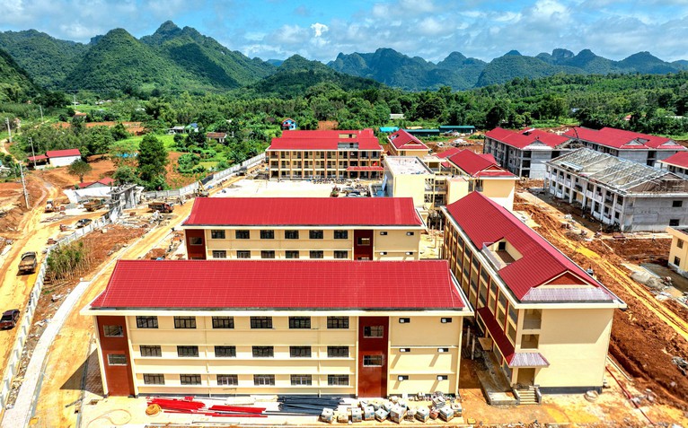 Tin tức sáng 14-10: Nghiên cứu, xây dựng mô hình trường học xã hội chủ nghĩa tại nơi đủ điều kiện