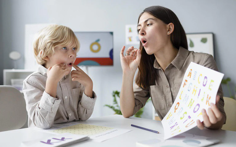 Nghiên cứu mới hé lộ vì sao có người học ngoại ngữ nhanh hơn