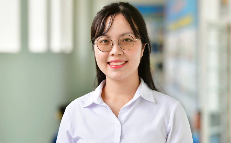 Từ cô bé chạy bàn được tiếp sức đến trường, nay là cán bộ Quỹ bảo lãnh tín dụng cho doanh nghiệp
