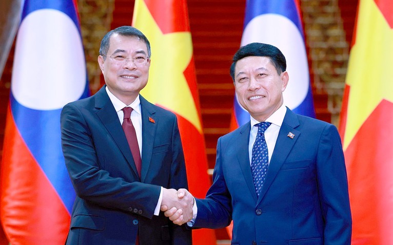 Việt Nam bàn giao hệ thống quản lý dân cư và CCCD tại Lào, khởi động Trường đại học Hữu nghị