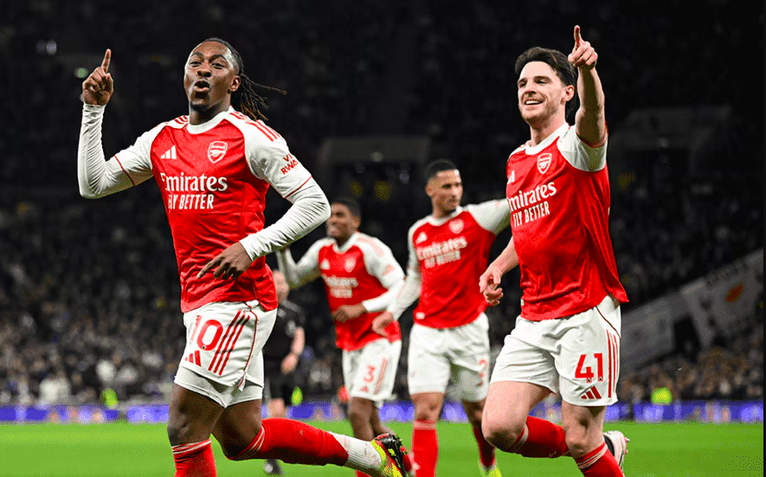 Arsenal đánh bại Tottenham, tái lập khoảng cách 5 điểm với Man City