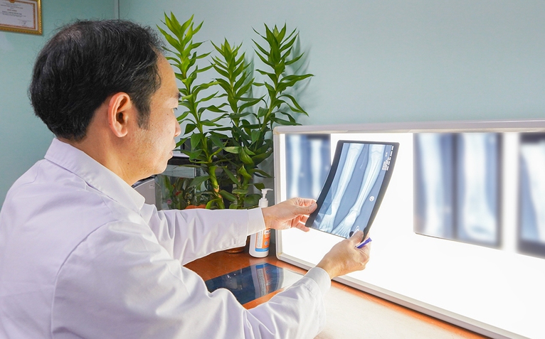 Niềm vui Ngày Thầy thuốc Việt Nam 27-2: Kỳ tích điều trị thành công cho trẻ mắc ung thư phức tạp