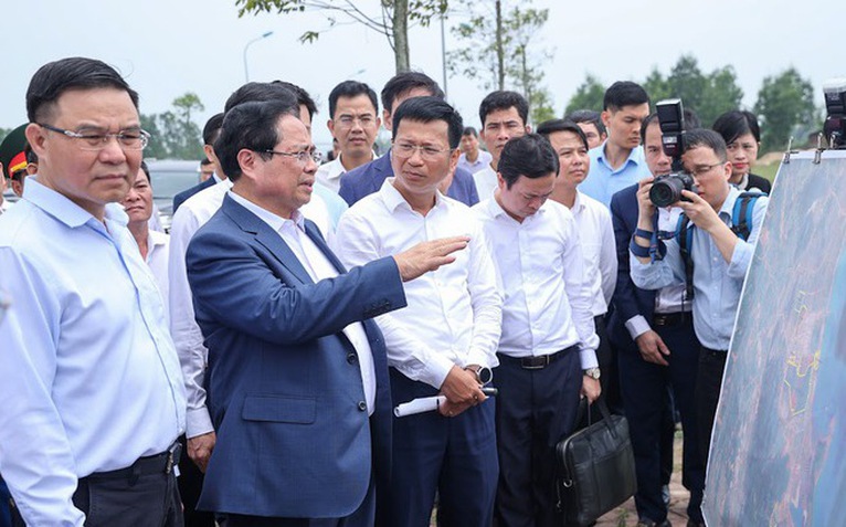 Thủ tướng làm việc tại Lọc hóa dầu Nghi Sơn, khảo sát địa điểm xây dựng kho dự trữ chiến lược