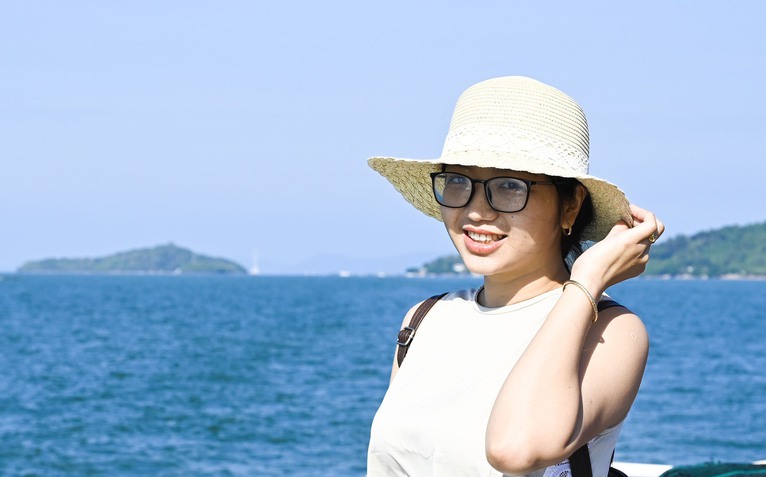 Đến đảo Hải Tặc, du khách mê câu cá, lặn ngắm san hô, nghe chuyện 'hải tặc' huyền bí