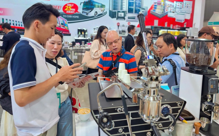Trải nghiệm máy pha cà phê tiền tỉ, tặng... hóa đơn điện tử  tại Cafe Show và Tea Show