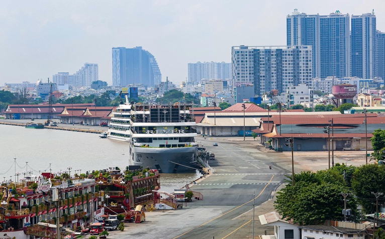 Đề xuất mở rộng đường Nguyễn Tất Thành cùng lúc với làm đường sắt Bến Thành - Cần Giờ