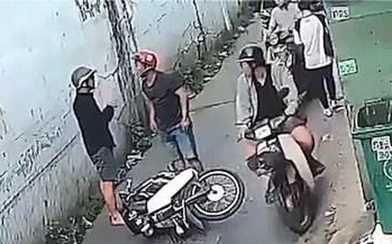 Làm rõ video vụ hùng hổ đánh người sau tai nạn ở TP.HCM