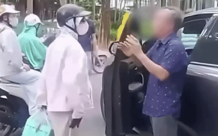 Công an xử lý vụ người phụ nữ chửi bới, tát tài xế lớn tuổi sau va chạm