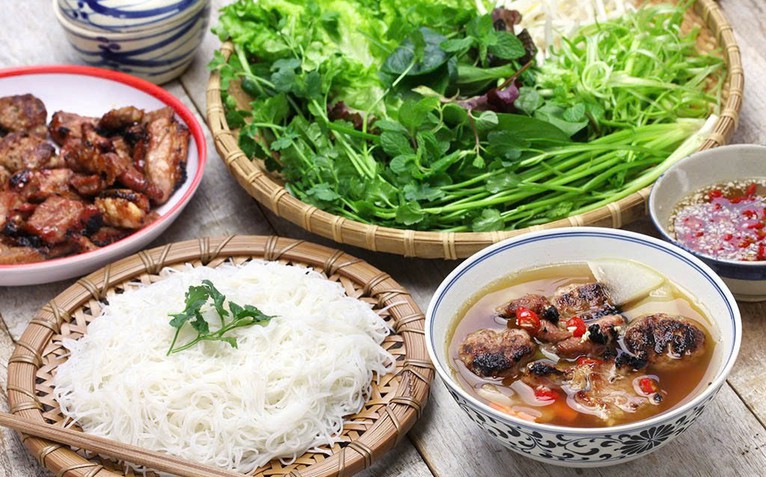Bún chả, cơm tấm sườn vào top những món thịt heo ngon nhất châu Á
