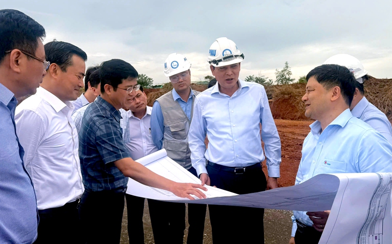 Đề nghị quy hoạch đồng bộ nhà ga metro, đường sắt tốc độ cao Bắc - Nam nối vào sân bay Long Thành