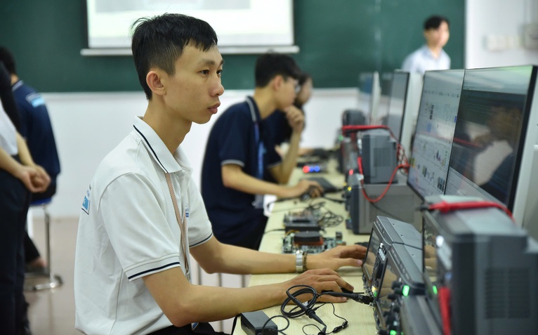 Đến năm 2030, TP.HCM có ít nhất 36% sinh viên học khoa học cơ bản, kỹ thuật, công nghệ