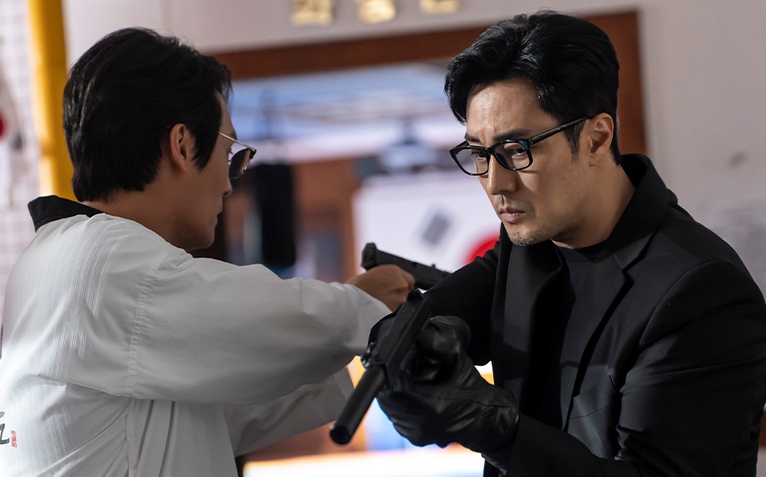 Phim Hàn tháng 6: So Ji Sub làm điệp viên, Choi Min Sik 'thao túng' học trò