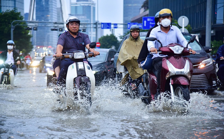 Thời tiết hôm nay 14-6: Miền Bắc mưa to, miền Nam mưa chiều