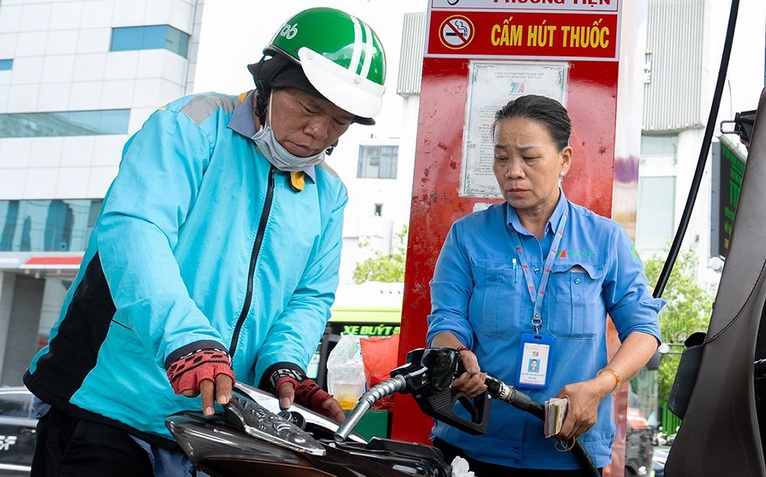 Doanh nghiệp bán lẻ xăng dầu kêu chiết khấu thấp