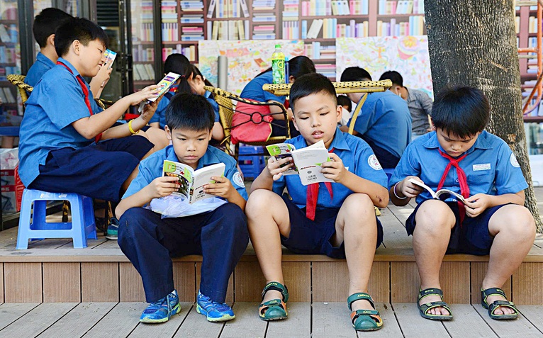 Không thể giao trẻ em cho mạng xã hội: Thay đổi phải bắt đầu từ mỗi gia đình