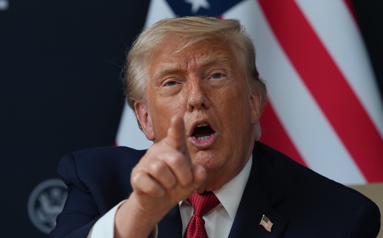 Ông Trump nổi đóa khi Thượng viện Mỹ yêu cầu chấm dứt chiến sự Iran