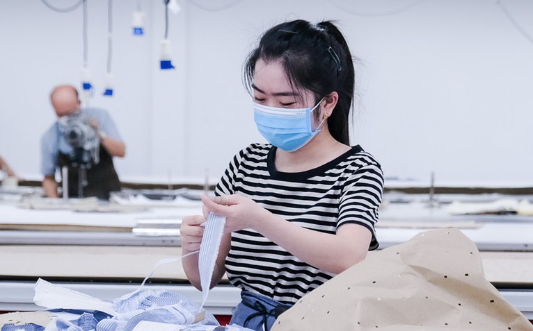 Áp lực tiền lương khiến nhiều người ngại cưới, sinh con