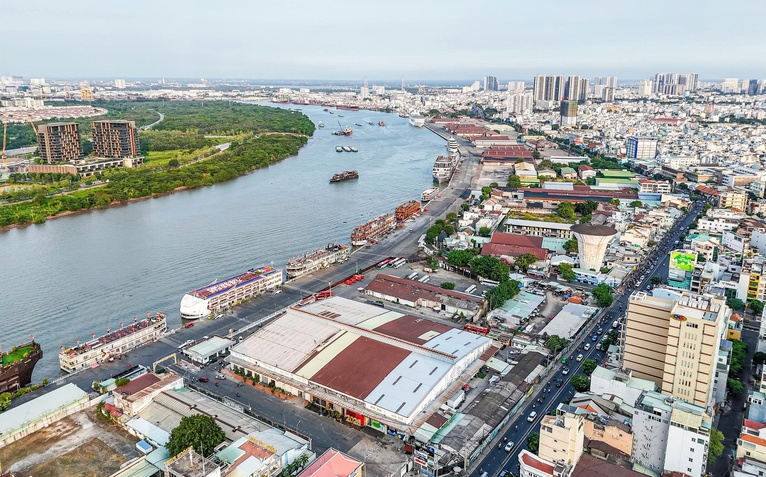 TP.HCM sau 50 năm: Khẳng định vai trò đầu tàu và yêu cầu đột phá thể chế