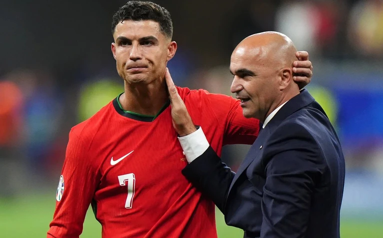 HLV Bồ Đào Nha: 'Có thể tôi sẽ thay Ronaldo ở trận tới'