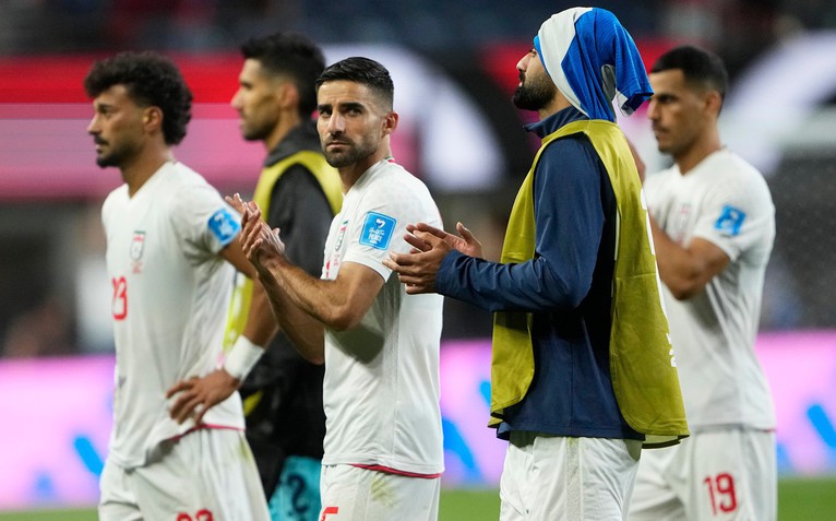 Báo chí Iran sốc vì đội nhà bị loại khỏi World Cup