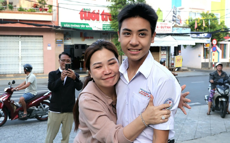 Học sinh TP Cần Thơ hào hứng bước vào kỳ thi lớp 10