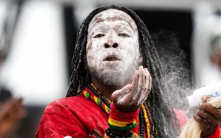 Pháp sư Ghana tuyên bố: Messi thua Cape Verde, Ronaldo vô địch World Cup