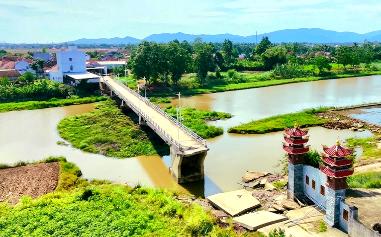 Nửa năm sau lũ lịch sử, nhiều cầu đường ở đông Đắk Lắk vẫn chưa được sửa