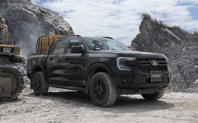 Ford Ranger Wildtrak 2026 bản thấp giá rẻ hơn trước 30 triệu, động cơ chuyển sang máy 2.0 tăng áp đơn