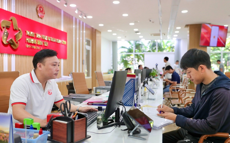 Tin tức sáng 13-7: TP.HCM phổ biến luật đến lực lượng tiếp công dân; Lắp camera tại Khu công nghệ cao