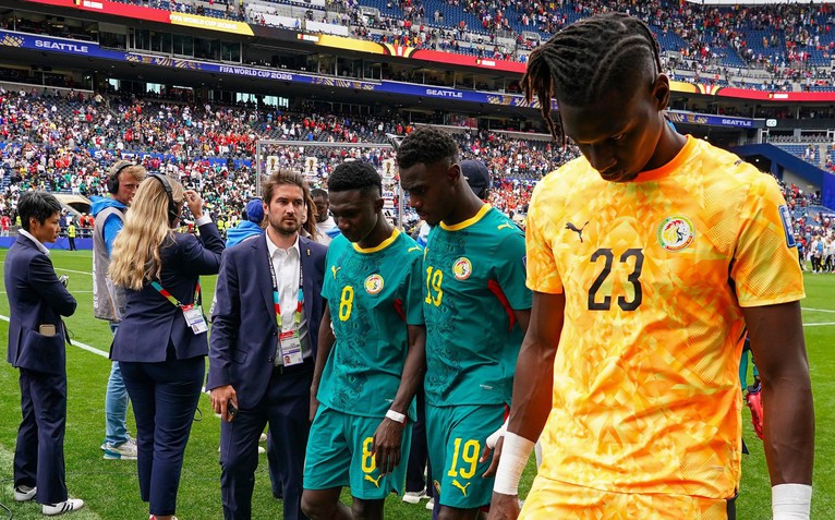 Senegal 'sốc' khi phát hiện bác sĩ đi dự World Cup là… chuyên gia phụ khoa
