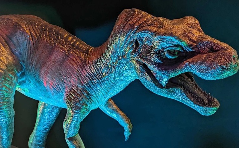 Khủng long bạo chúa T. rex đẻ nhiều như gà, con non mới nở bé như con mèo