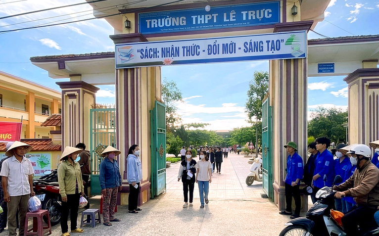 Quảng Trị khởi tố 2 giáo viên liên quan tiêu cực ở kỳ thi tốt nghiệp tại Trường THPT Lê Trực
