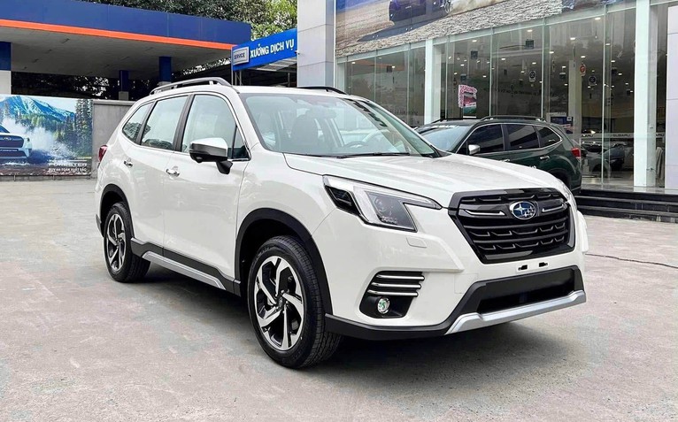 Tin tức giá xe: Loạt xe Subaru giảm tới 360 triệu, Forester nhập Thái còn rẻ hơn Toyota Corolla Cross
