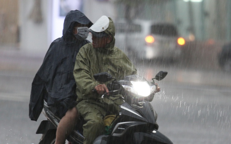 Thời tiết hôm nay 24-7: Bắc Bộ và cao nguyên Trung Bộ mưa to đến rất to