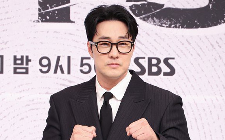 So Ji Sub mua vàng tặng 300 thành viên ê kíp 'Đặc vụ Kim tái khởi động'
