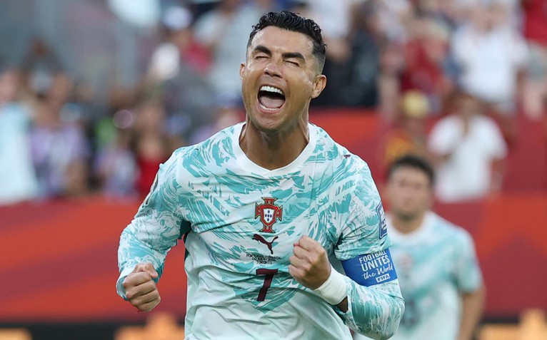 Ronaldo được vinh danh khi ghi bàn đầu tiên ở vòng knock-out World Cup
