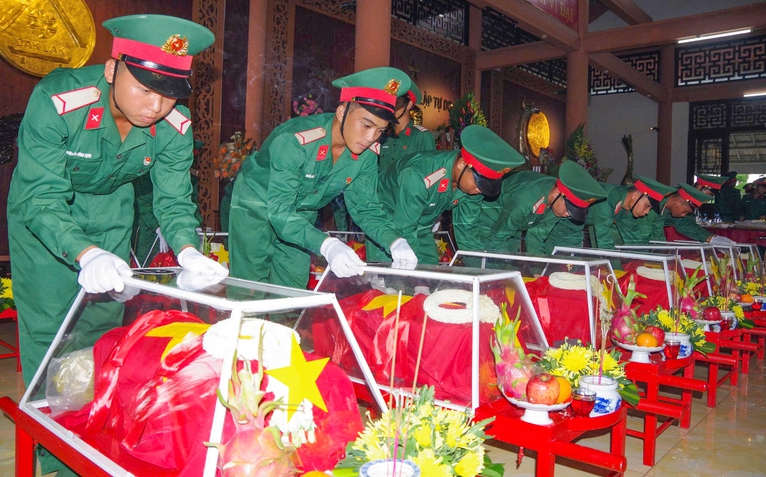 Dấu chân K51 xuyên rừng già Mondulkiri đưa đồng đội trở về