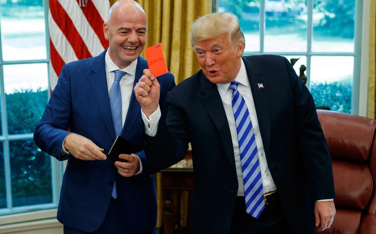 FIFA khủng hoảng sau vụ ưu ái đội tuyển Mỹ