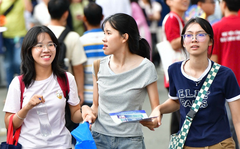 Trường đại học Y Dược TP.HCM công bố điểm sàn: Thấp nhất 17, cao nhất 23 điểm
