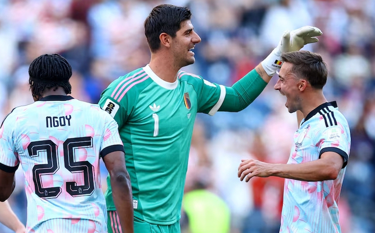 Courtois tự tin cùng tuyển Bỉ đánh bại Tây Ban Nha