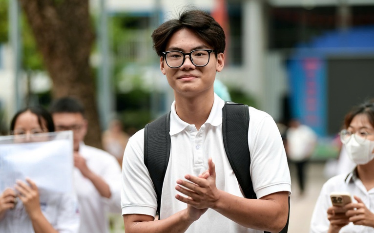 Sinh viên nhóm ngành nào có thể được xét học bổng Chính phủ?