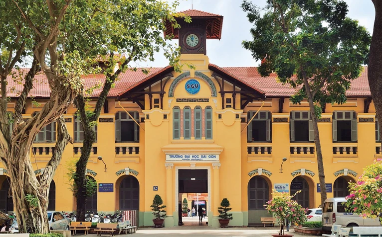 Ngành sư phạm toán Trường đại học Sài Gòn điểm chuẩn gần 29