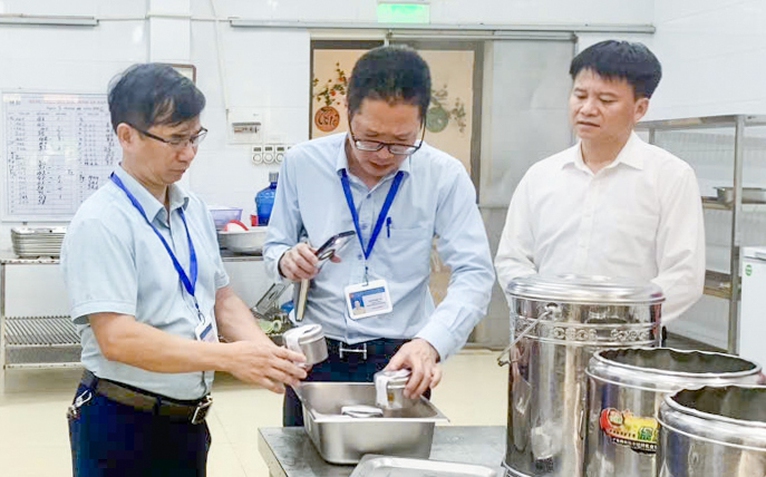 Phạt đến 2 tỉ đồng khi vi phạm an toàn thực phẩm: 'Phạt cao, nhưng phải phạt được'
