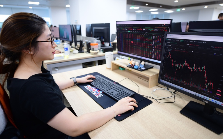 Quy mô 27 cổ phiếu được FTSE lựa chọn: Tổng vốn hóa hơn 5 triệu tỉ đồng, chiếm gần 60% toàn HOSE
