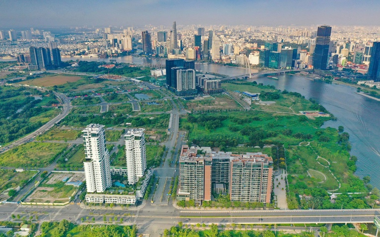 Xuất hiện doanh nghiệp bất động sản có khoản vay nghìn tỉ với lãi suất lên gần 16%