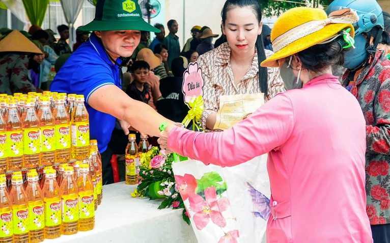 Tuổi trẻ TP.HCM san sẻ yêu thương chào mừng Quốc khánh 2-9