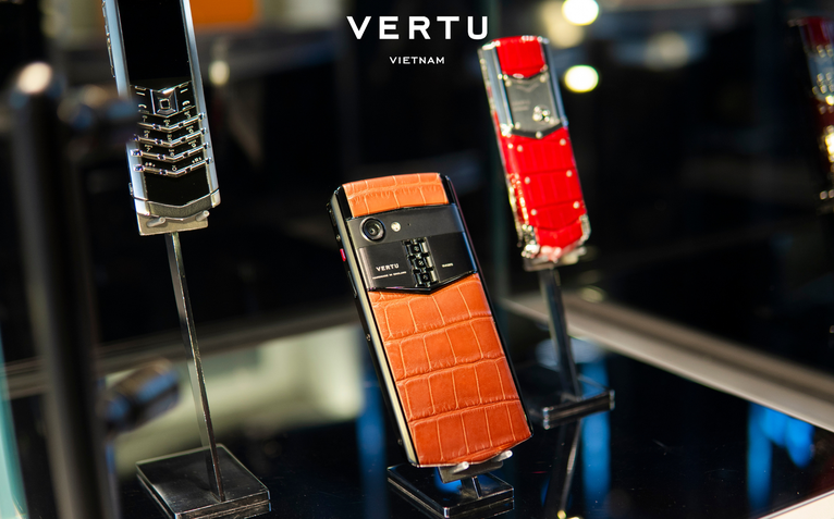 Bẫy Vertu giá rẻ trên mạng: Tiền mất, rủi ro an ninh rình rập.
