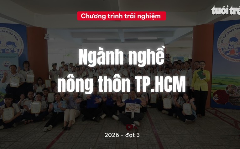 Học sinh TP.HCM sắm vai nghệ nhân sơn mài, gốm