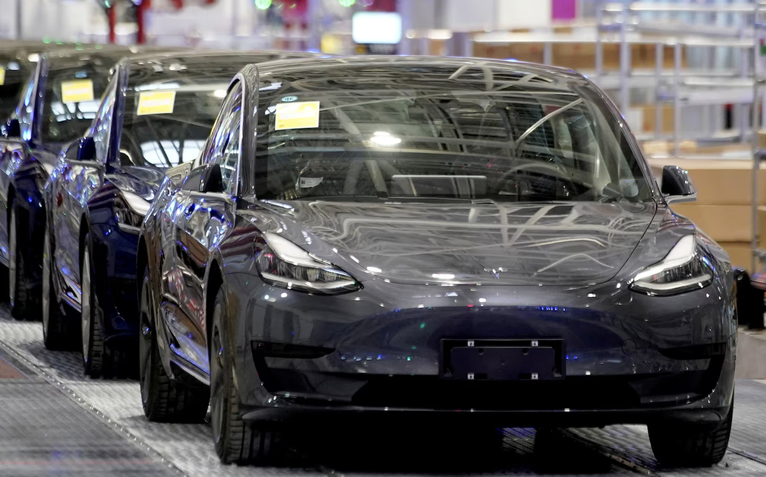 Tesla vào Việt Nam, đường đua xe điện đã đông giờ thêm nóng
